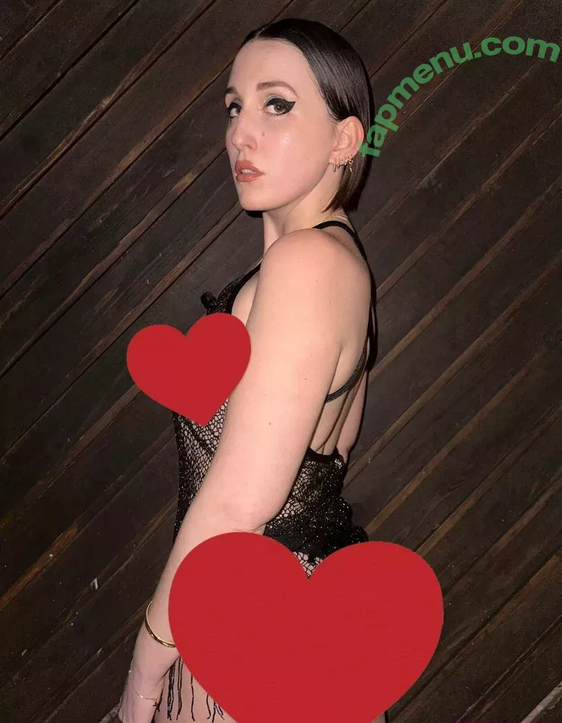 Harley Quinn Smith nude photo #0287 (harleyquinnsmith / harleysplaytime)
