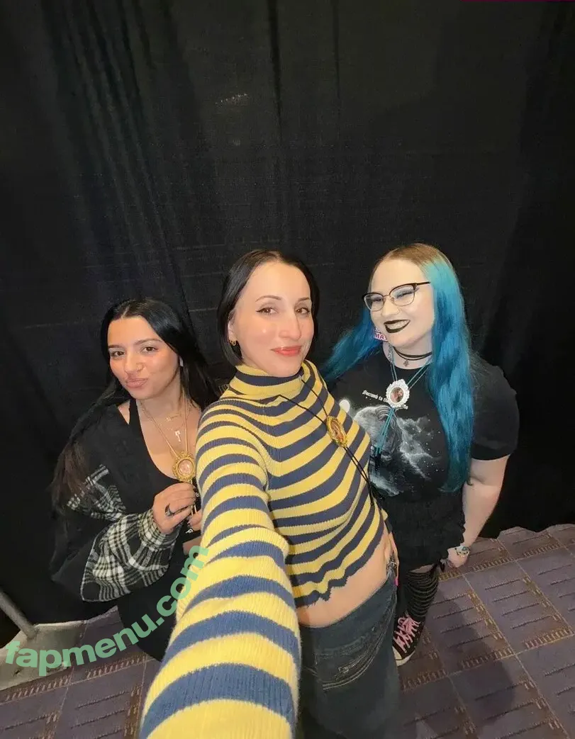 Harley Quinn Smith nude photo #0384 (harleyquinnsmith / harleysplaytime)