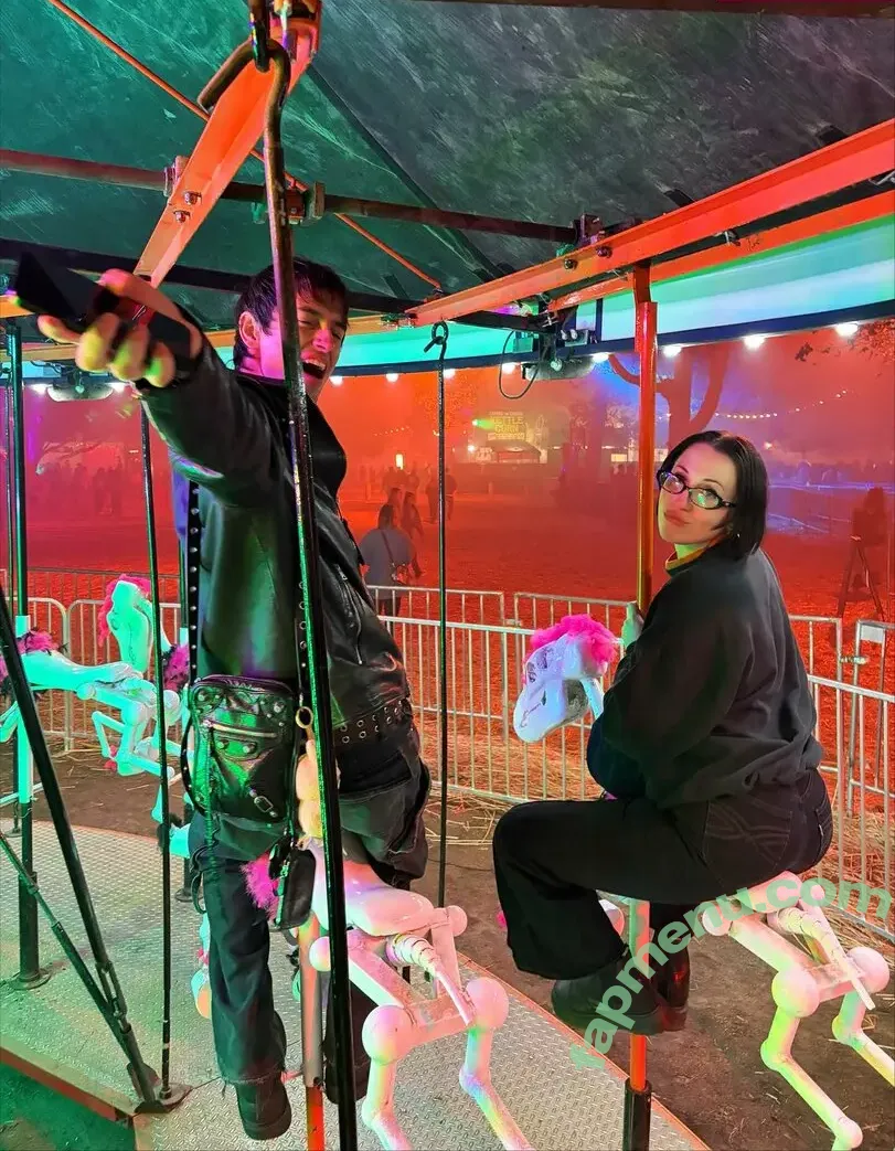 Harley Quinn Smith nude photo #0394 (harleyquinnsmith / harleysplaytime)