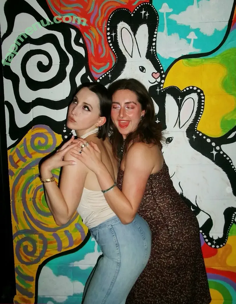 Harley Quinn Smith nude photo #0405 (harleyquinnsmith)