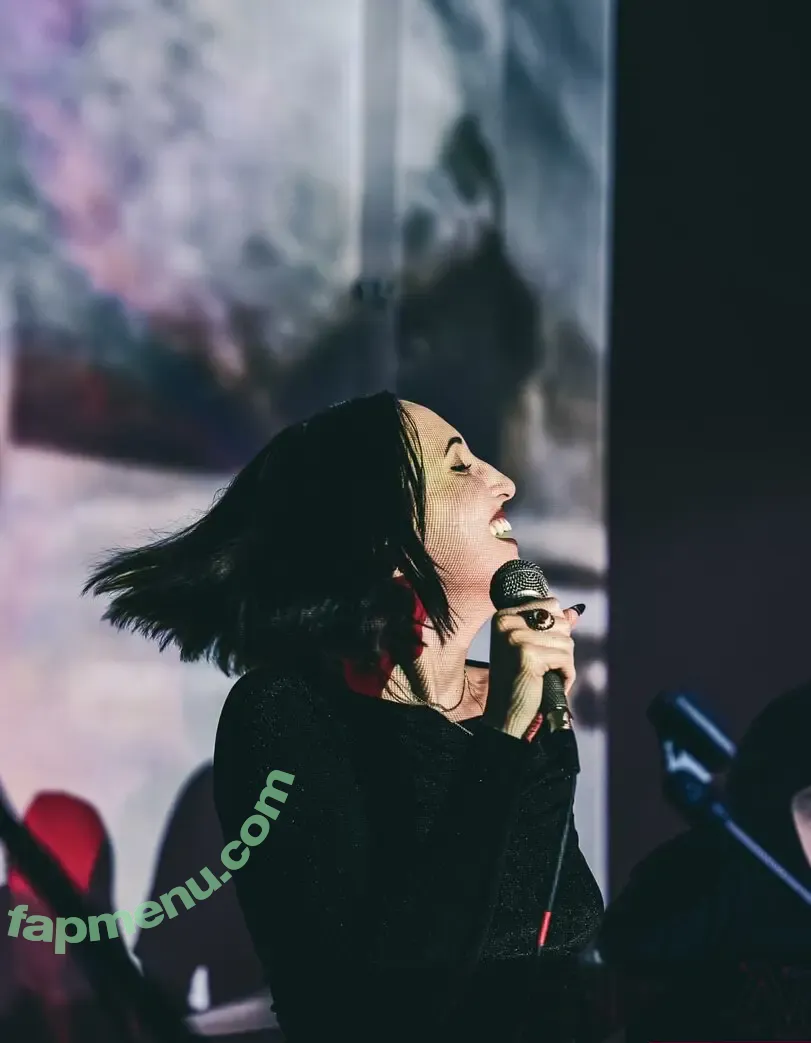 Harley Quinn Smith nude photo #0408 (harleyquinnsmith)