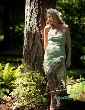 harlowflowerfootgoddess / hippyharlow nude photo #0136