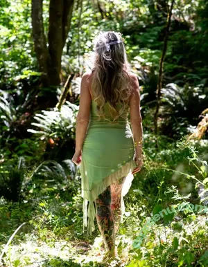 harlowflowerfootgoddess / hippyharlow nude photo #0148