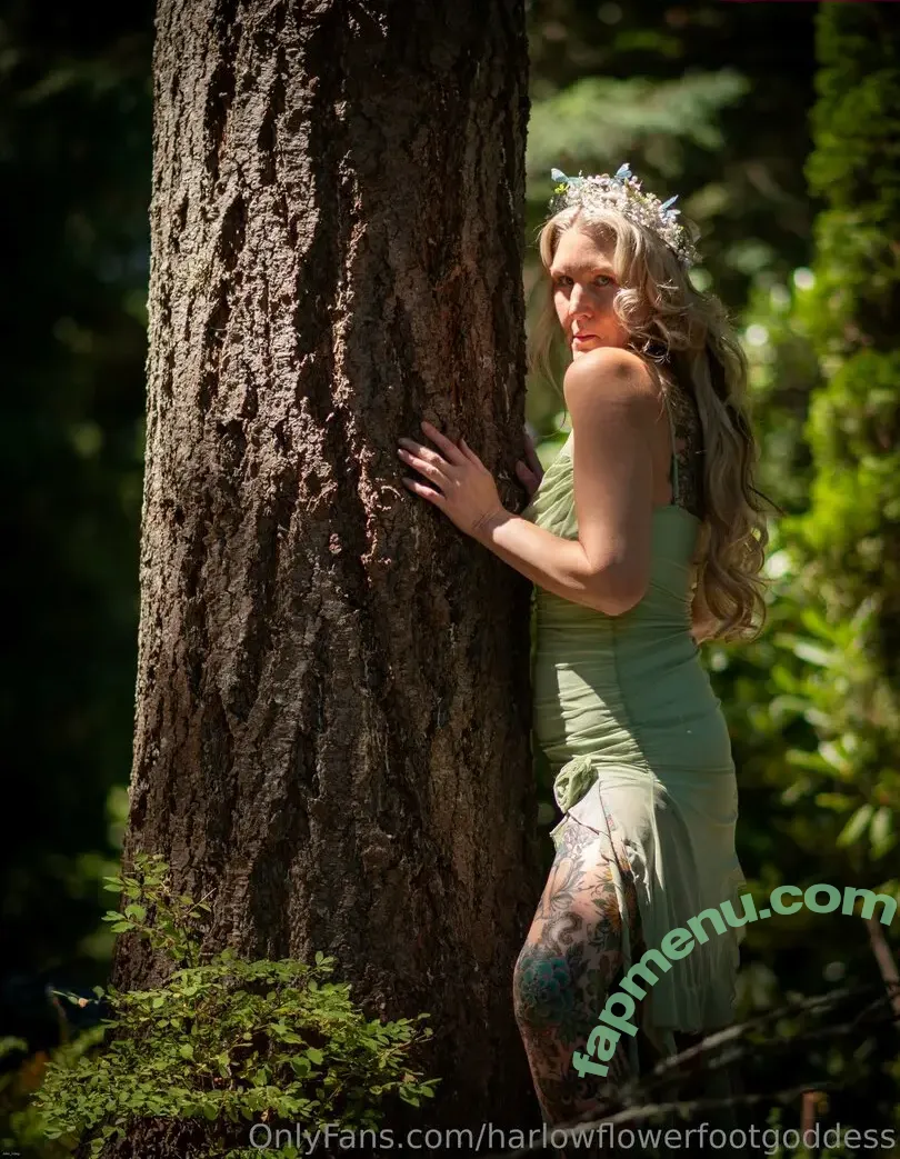 harlowflowerfootgoddess nude photo #0134 (hippyharlow)