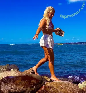 Harriet Cowan From Clarkson's Farm / harrietcowan_x nude photo #0055