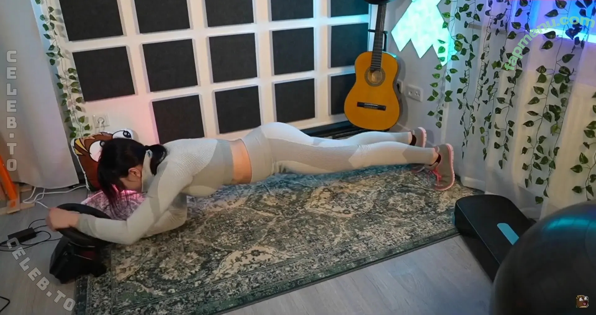 Haselnuuuss nude photo #0123 (Haselnuuuss)