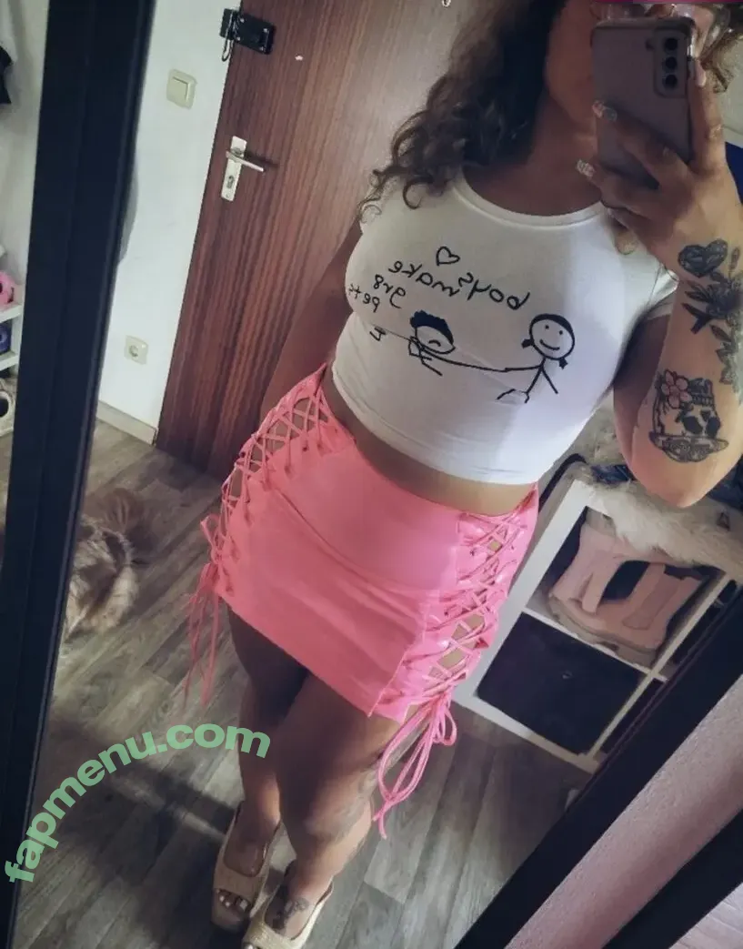 Hat jemand was von k.rinay/TikTok tinax2/OnlyFans ? nude photo #0001 (Hat jemand was von k.rinay/TikTok tinax2/OnlyFans ?)