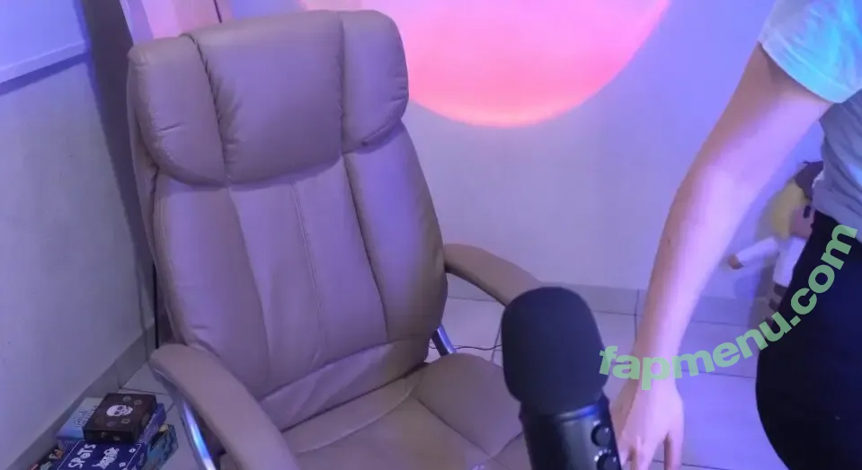 Hato Joestar nude photo #0110 (brokenhaato / hatojoestar / hawkhatesyou)