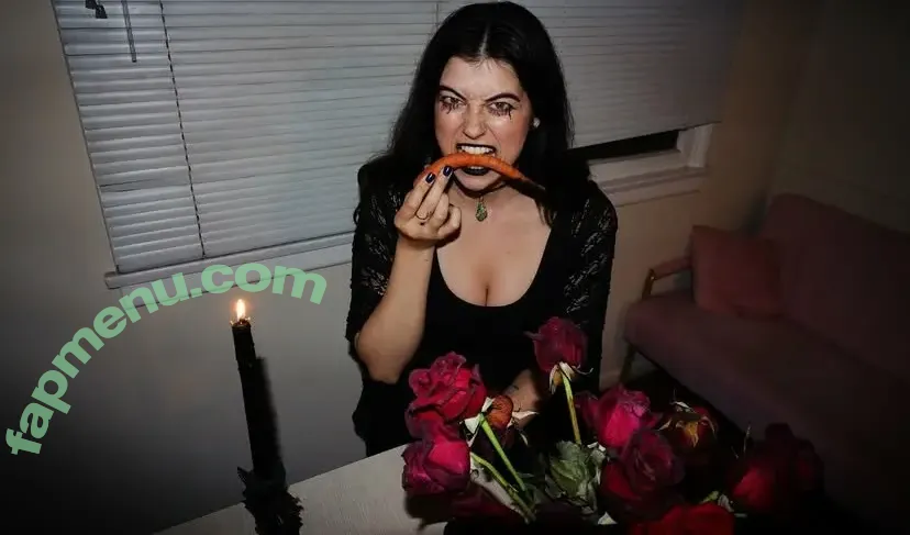 Haunted Hippie nude photo #0002 (Kylie Roseanne / hauntedhippiehorror)