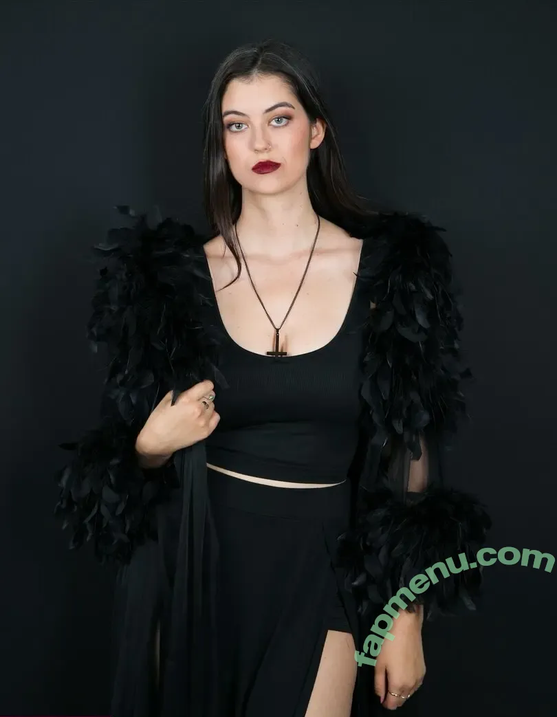 Haunted Hippie nude photo #0037 (Kylie Roseanne / hauntedhippiehorror)