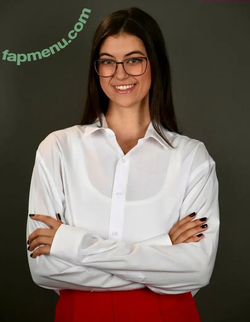 Haunted Hippie nude photo #0038 (Kylie Roseanne / hauntedhippiehorror)