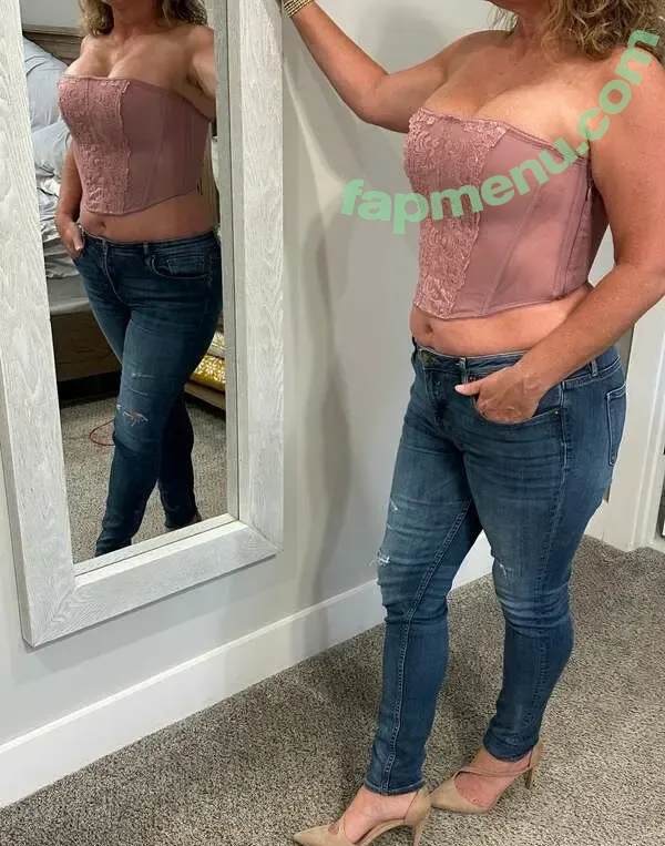 Having Fun At 50+ nude photo #0010 (themidlifecoach_suzy / workingitat50)