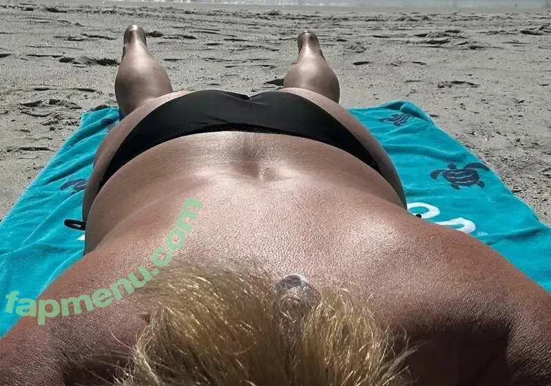 Having Fun At 50+ nude photo #0012 (themidlifecoach_suzy / workingitat50)