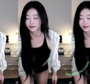 Haxxnini / Bumzi nude photo #0127