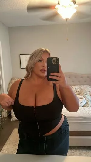 Hayden Buchko / brooke_hayy nude photo #0005