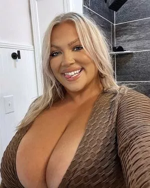 Hayden Buchko / brooke_hayy nude photo #0036