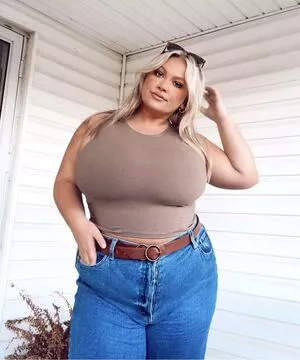 Hayden Buchko / brooke_hayy nude photo #0096