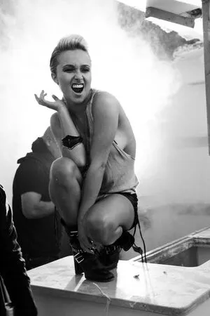 Hayden Panettiere / HaydenPanettiere / IHaydenPanettiere / haydenpanettier nude photo #0452