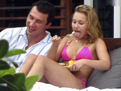 Hayden Panettiere / haydenpanettiere nude photo #0633