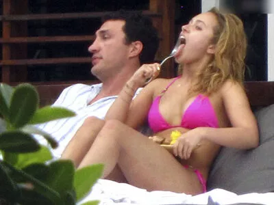 Hayden Panettiere / haydenpanettiere nude photo #0634