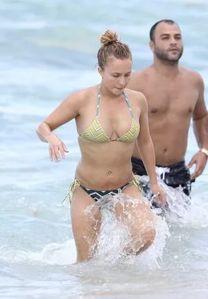 Hayden Panettiere / haydenpanettiere nude photo #0806