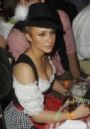 Hayden Panettiere / haydenpanettiere nude photo #0908