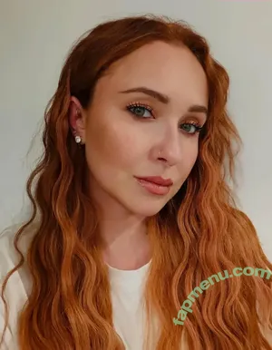 Hayden Panettiere / haydenpanettiere nude photo #0963