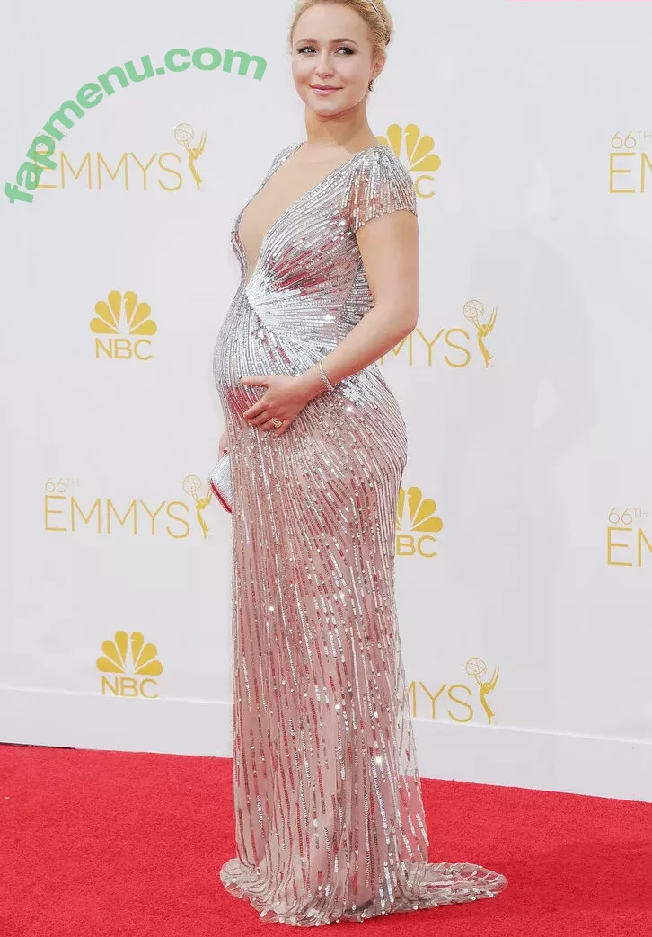 Hayden Panettiere nude photo #0578 (HaydenPanettiere / IHaydenPanettiere / haydenpanettier)