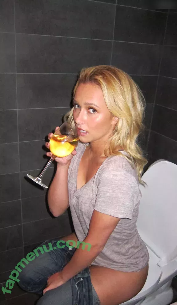 Hayden Panettiere nude photo #0580 (HaydenPanettiere / IHaydenPanettiere / haydenpanettier)