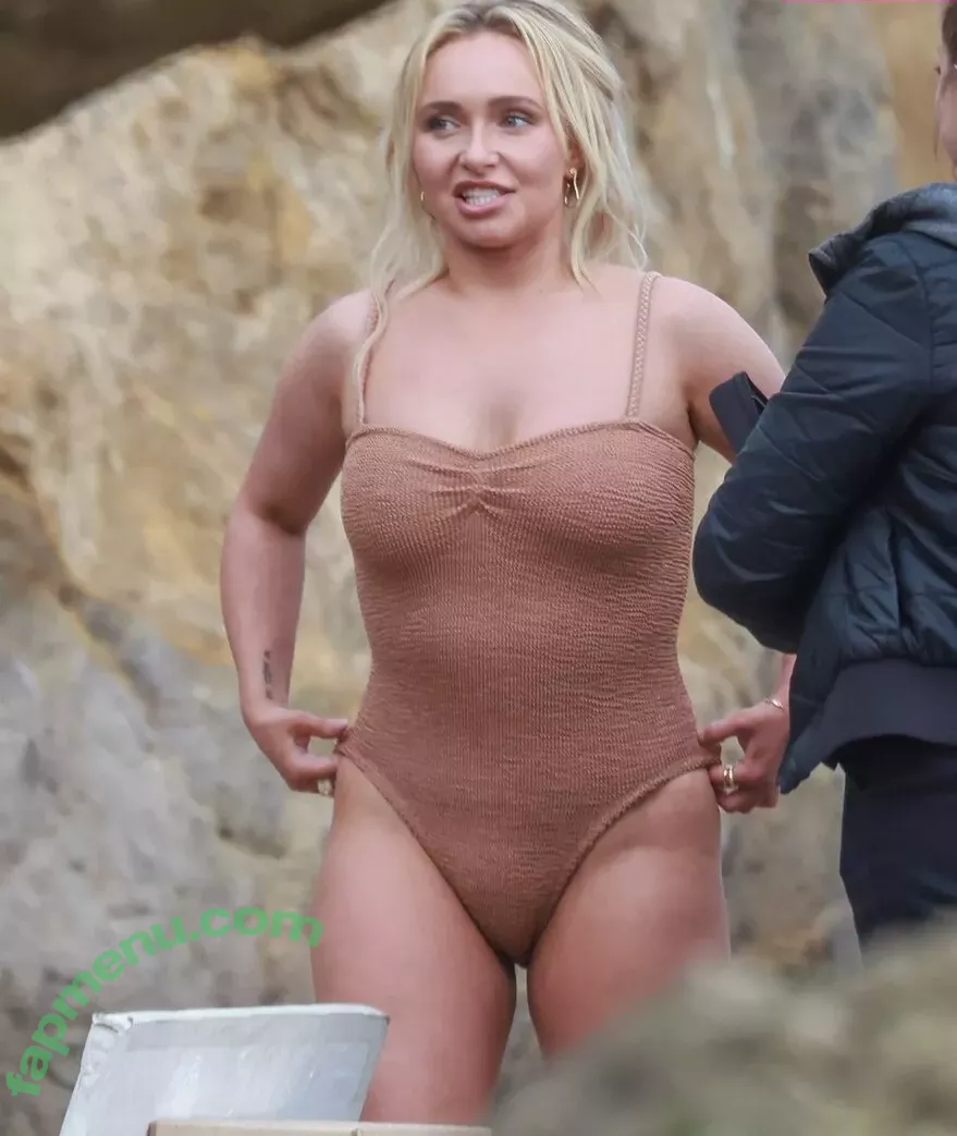 Hayden Panettiere nude photo #0588 (HaydenPanettiere / IHaydenPanettiere / haydenpanettier)