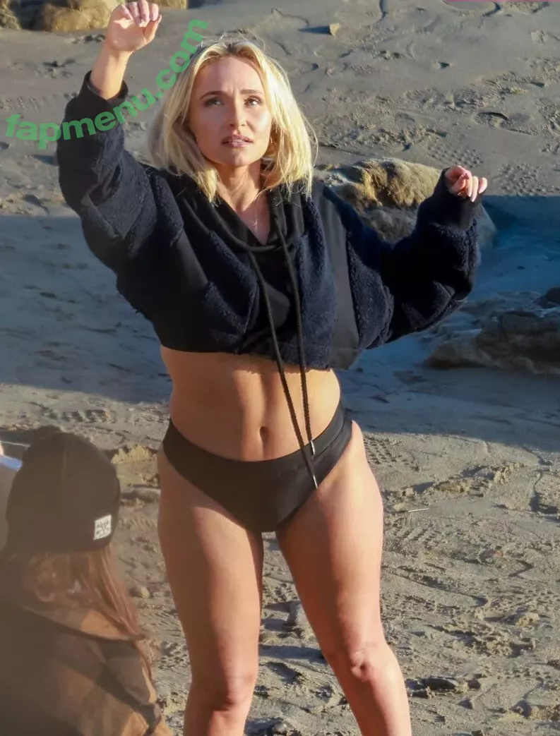 Hayden Panettiere nude photo #0589 (HaydenPanettiere / IHaydenPanettiere / haydenpanettier)