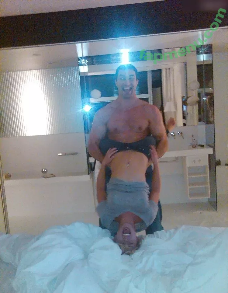 Hayden Panettiere nude photo #0607 (HaydenPanettiere / IHaydenPanettiere / haydenpanettier)