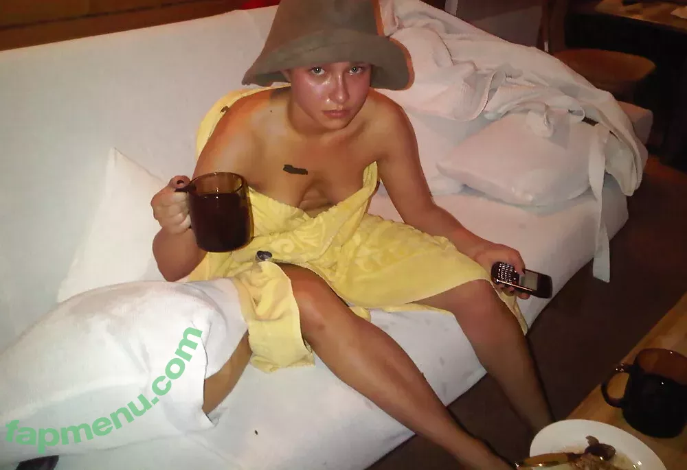 Hayden Panettiere nude photo #0608 (HaydenPanettiere / IHaydenPanettiere / haydenpanettier)