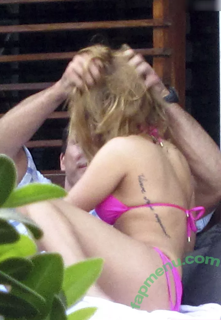 Hayden Panettiere nude photo #0630 (haydenpanettiere)