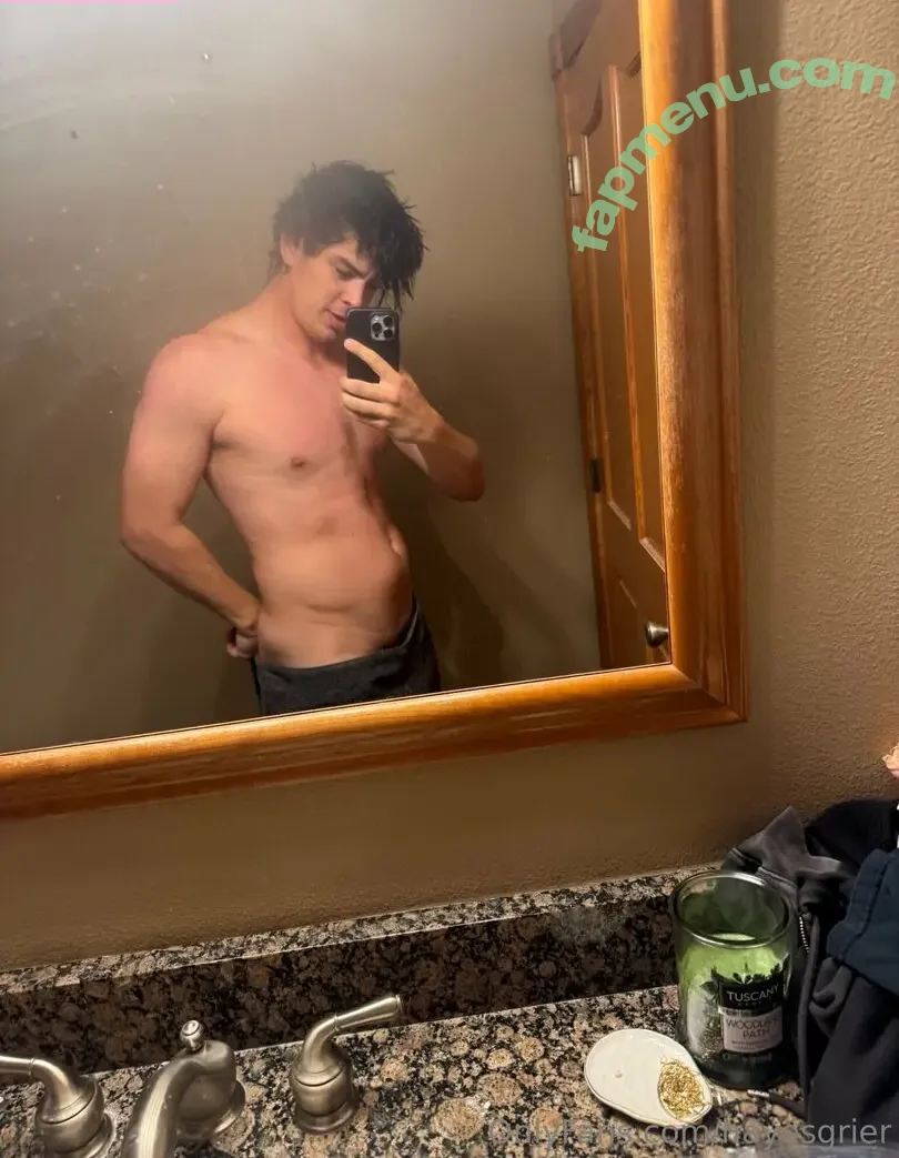hayesgrier nude photo #0001 (hayesgrier)