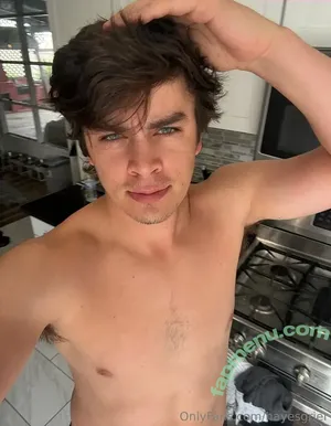 nude photo #0001
