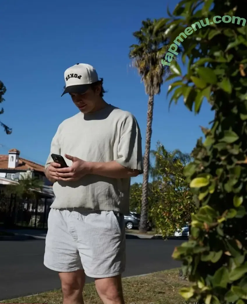 hayesgrier nude photo #0005 (hayesgrier)