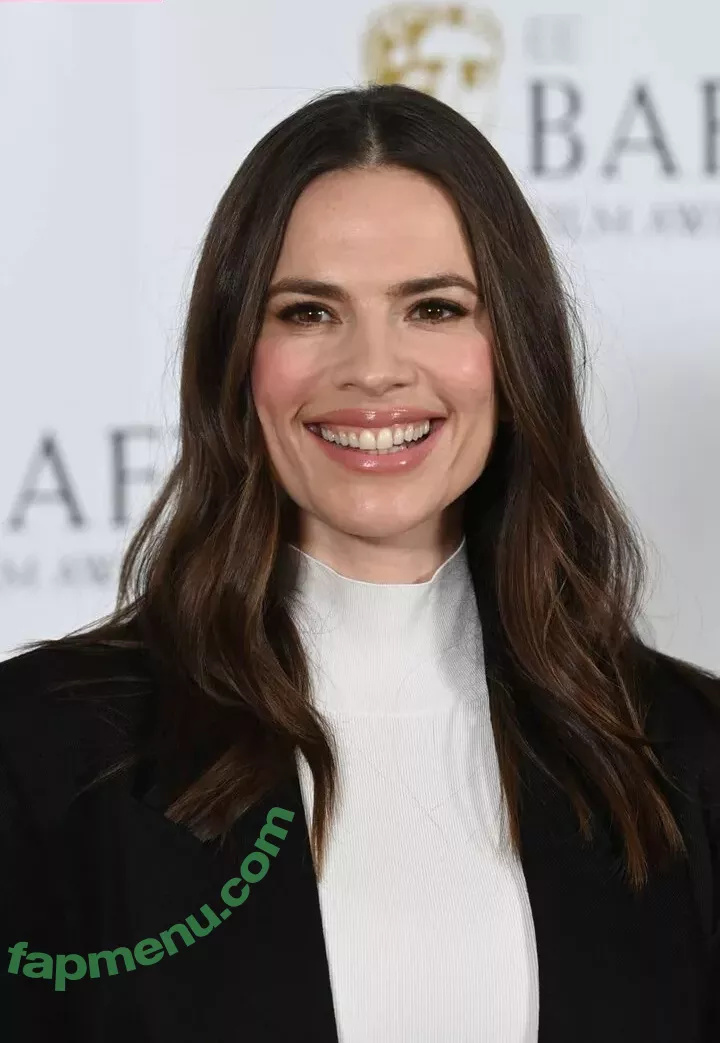 Hayley Atwell nude photo #0403 (wellhayley)