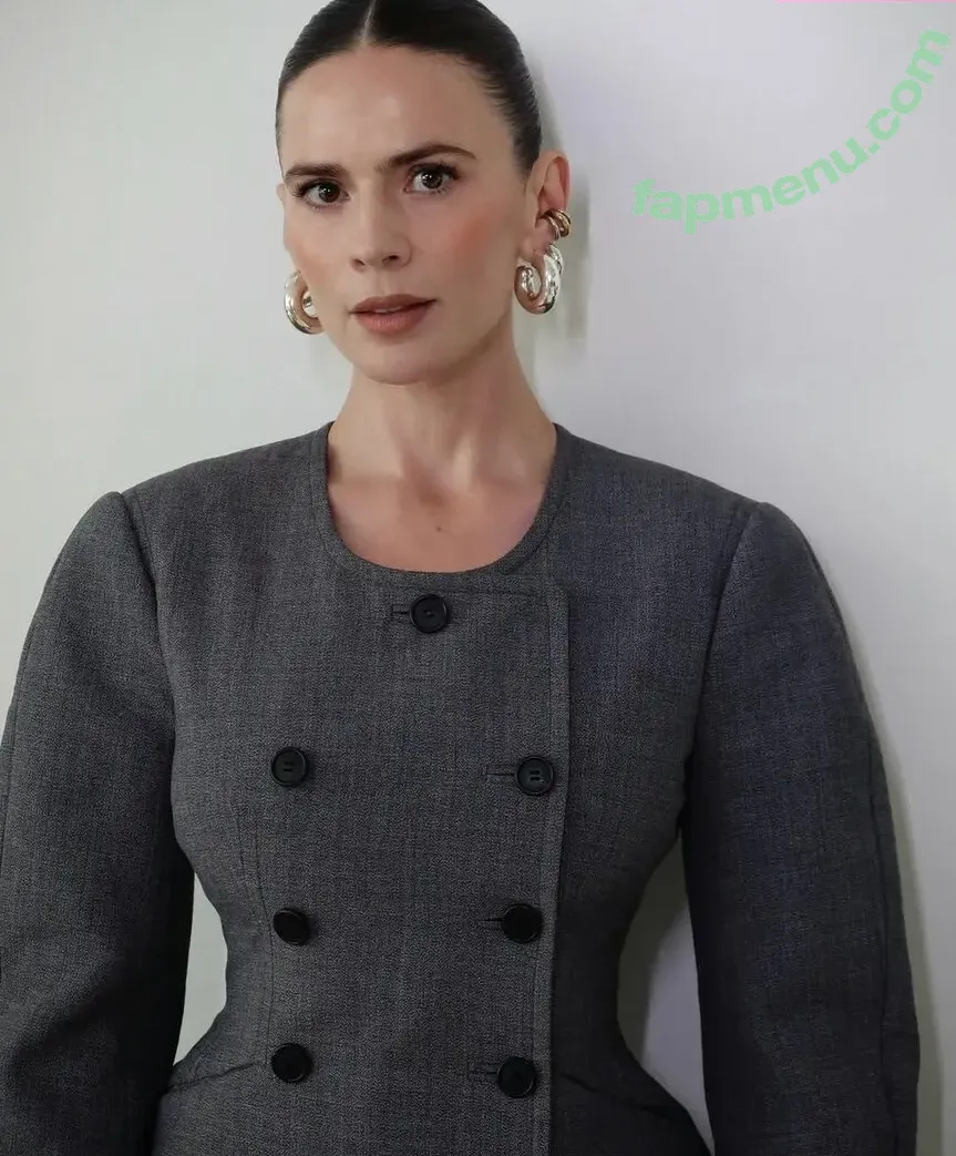 Hayley Atwell nude photo #1093 (hayley_atwell / wellhayley)