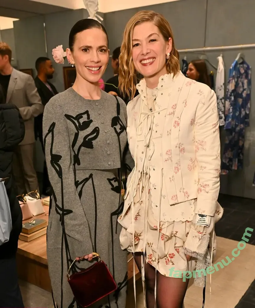 Hayley Atwell nude photo #1099 (hayley_atwell / wellhayley)