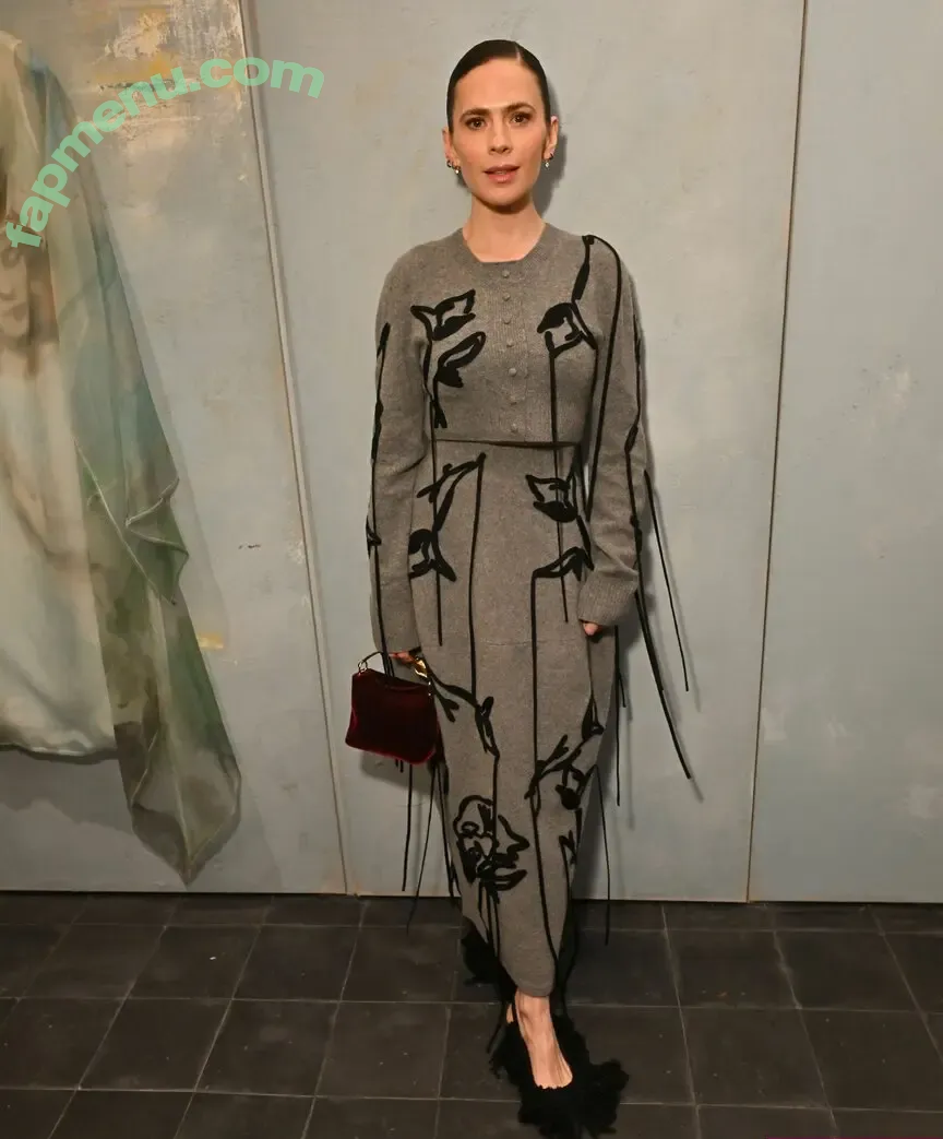 Hayley Atwell nude photo #1100 (hayley_atwell / wellhayley)