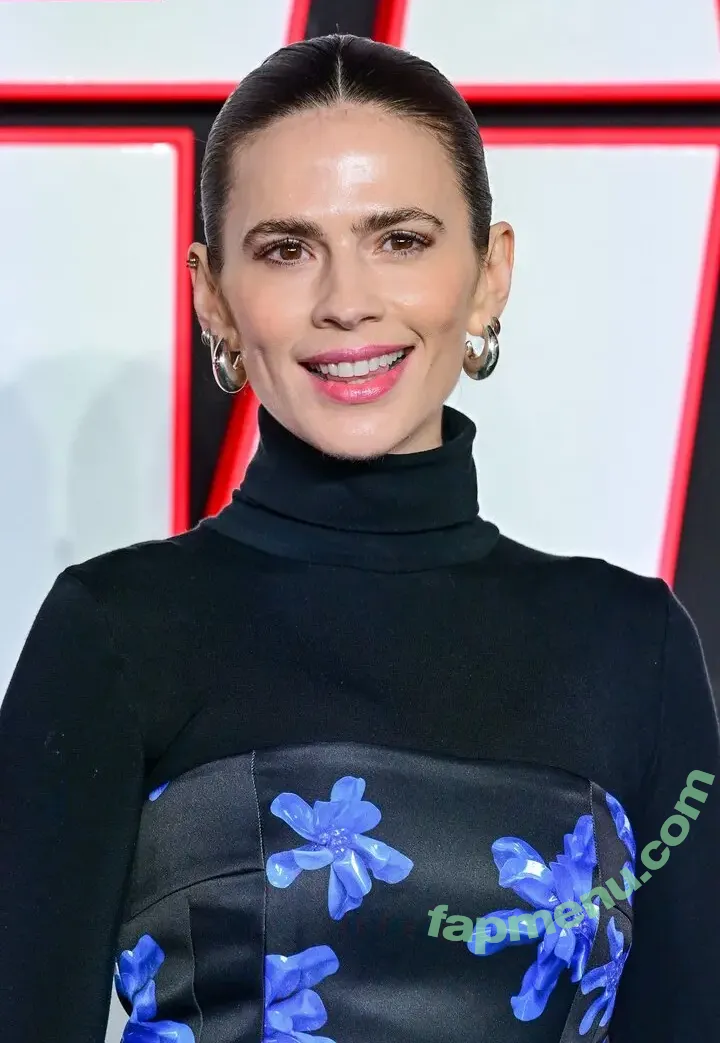 Hayley Atwell nude photo #1105 (hayley_atwell / wellhayley)