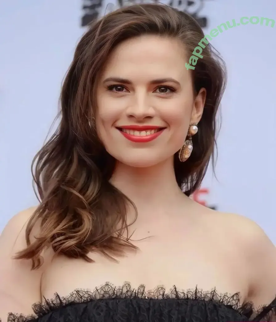Hayley Atwell nude photo #1117 (hayley_atwell / wellhayley)