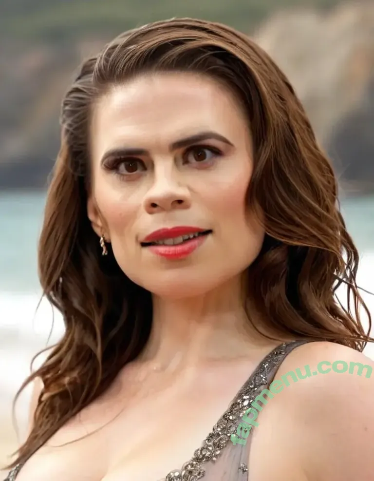 Hayley Atwell nude photo #1215 (hayley_atwell / wellhayley)
