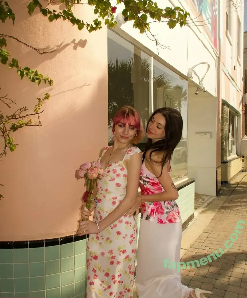 Hayley Benson nude photo #0010 (hayleyybenson)