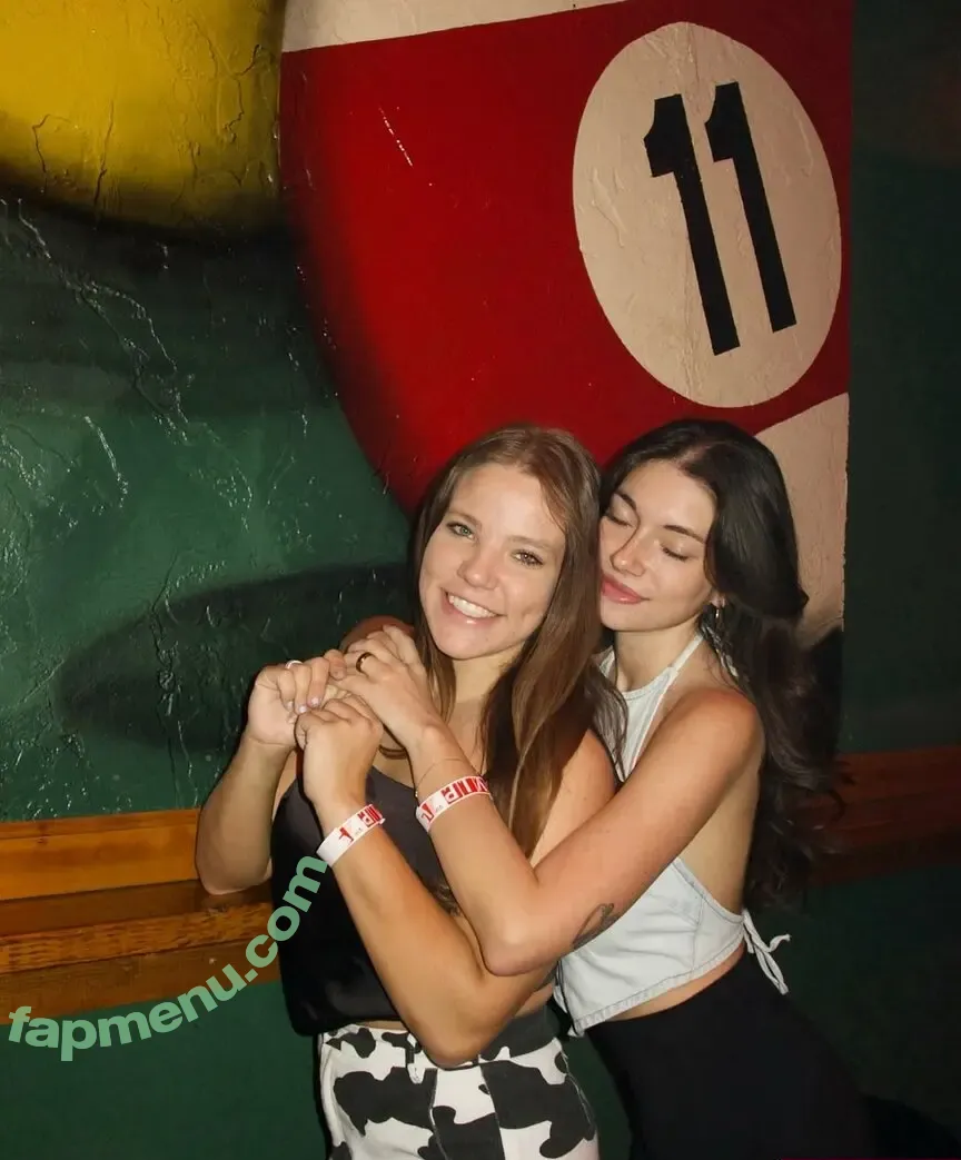 Hayley Benson nude photo #0023 (hayleyybenson)