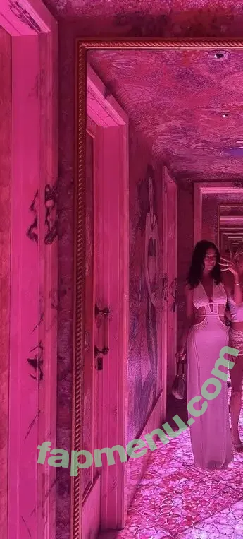 Hayley Benson nude photo #0084 (hayleyybenson)