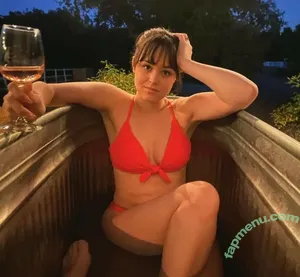 Hayley Orrantia / hayleyorrantia nude photo #0118