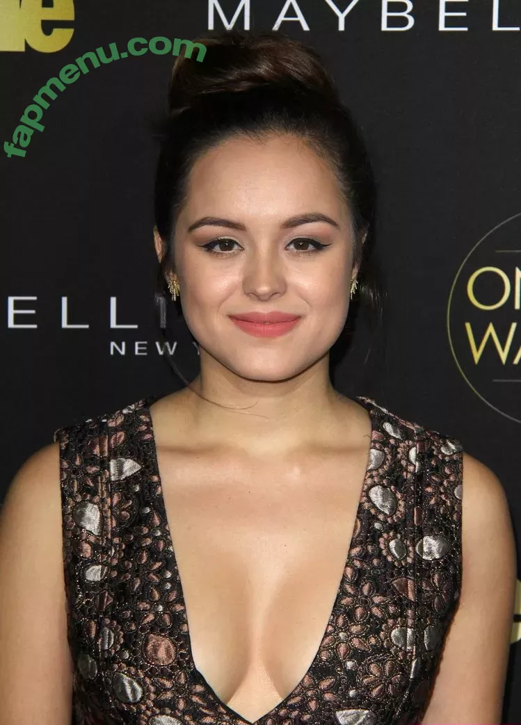 Hayley Orrantia nude photo #0004 (hayleyorrantia)