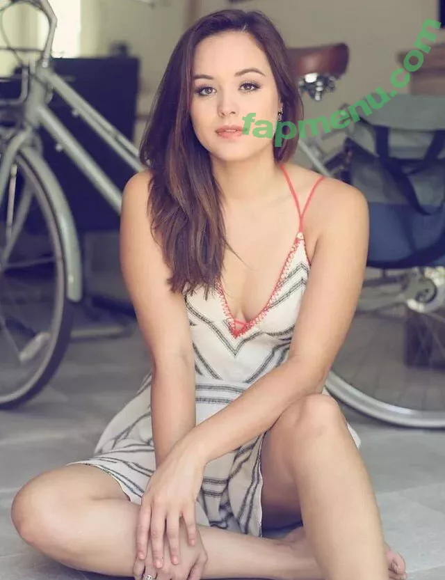 Hayley Orrantia nude photo #0016 (hayleyorrantia)